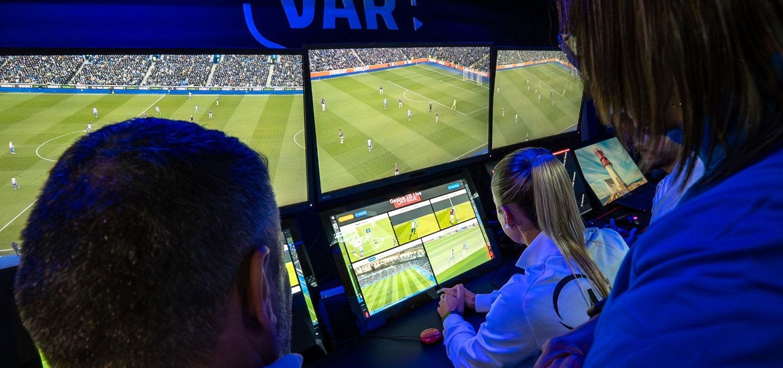 Imagem de Impedimento semiautomático estreia no Brasileirão com cinco checagens e média de 47 segundos