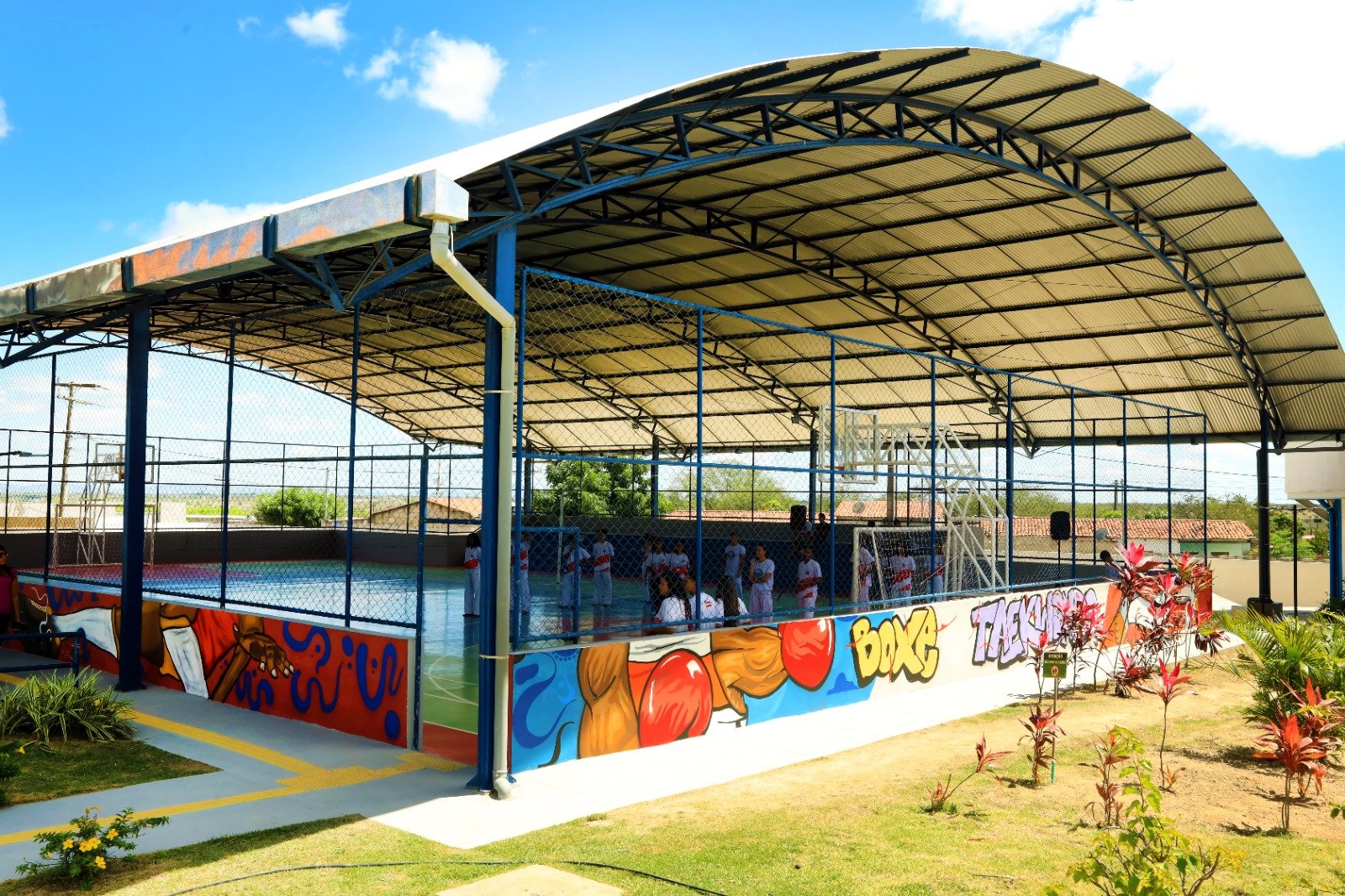 Imagem de Cansanção recebe novo colégio, obras de saúde e reforço na infraestrutura