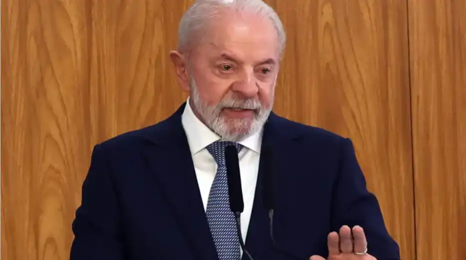Imagem de Em artigo no New York Times, Lula critica tarifas de Trump e fala em “defesa da democracia”