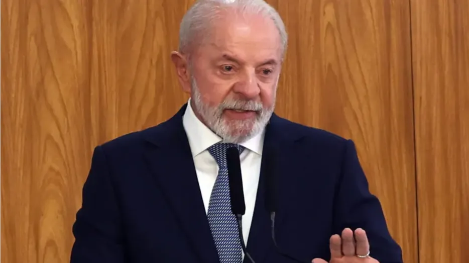 Imagem de Em artigo no New York Times, Lula critica tarifas de Trump e fala em “defesa da democracia”
