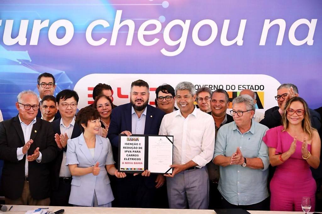 Imagem de Isenção de IPVA a veículos elétricos reafirma compromisso do governo com Camaçari, diz Júnior Muniz