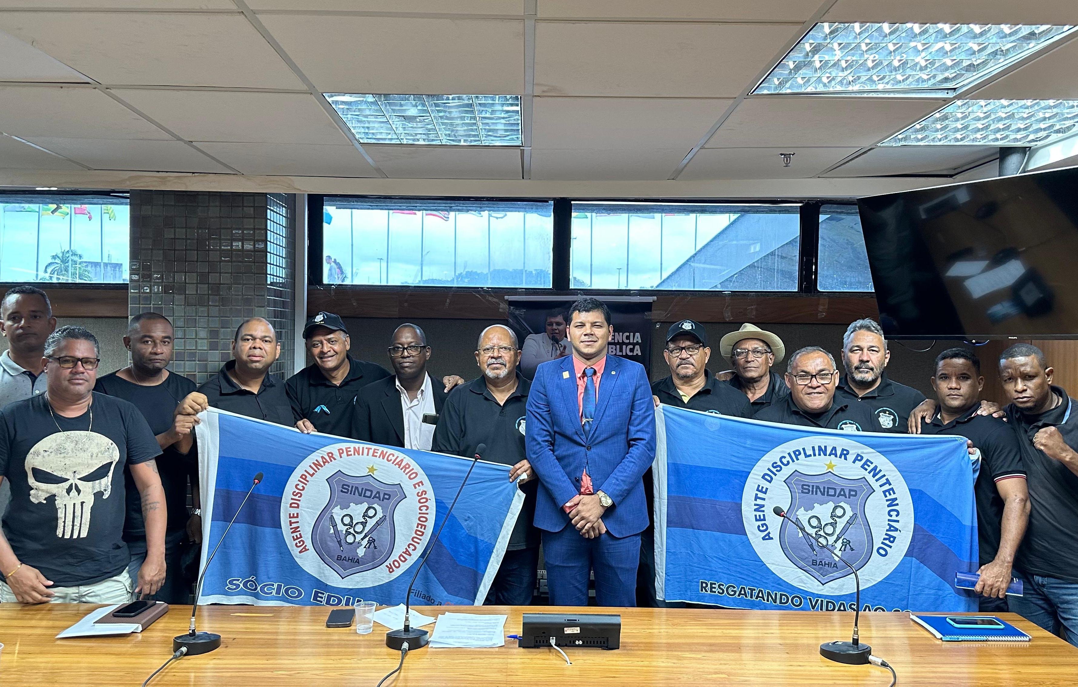 Imagem de Assembleia promove audiência para debate situação dos agentes socioeducativos e profissionais de unidades prisionais
