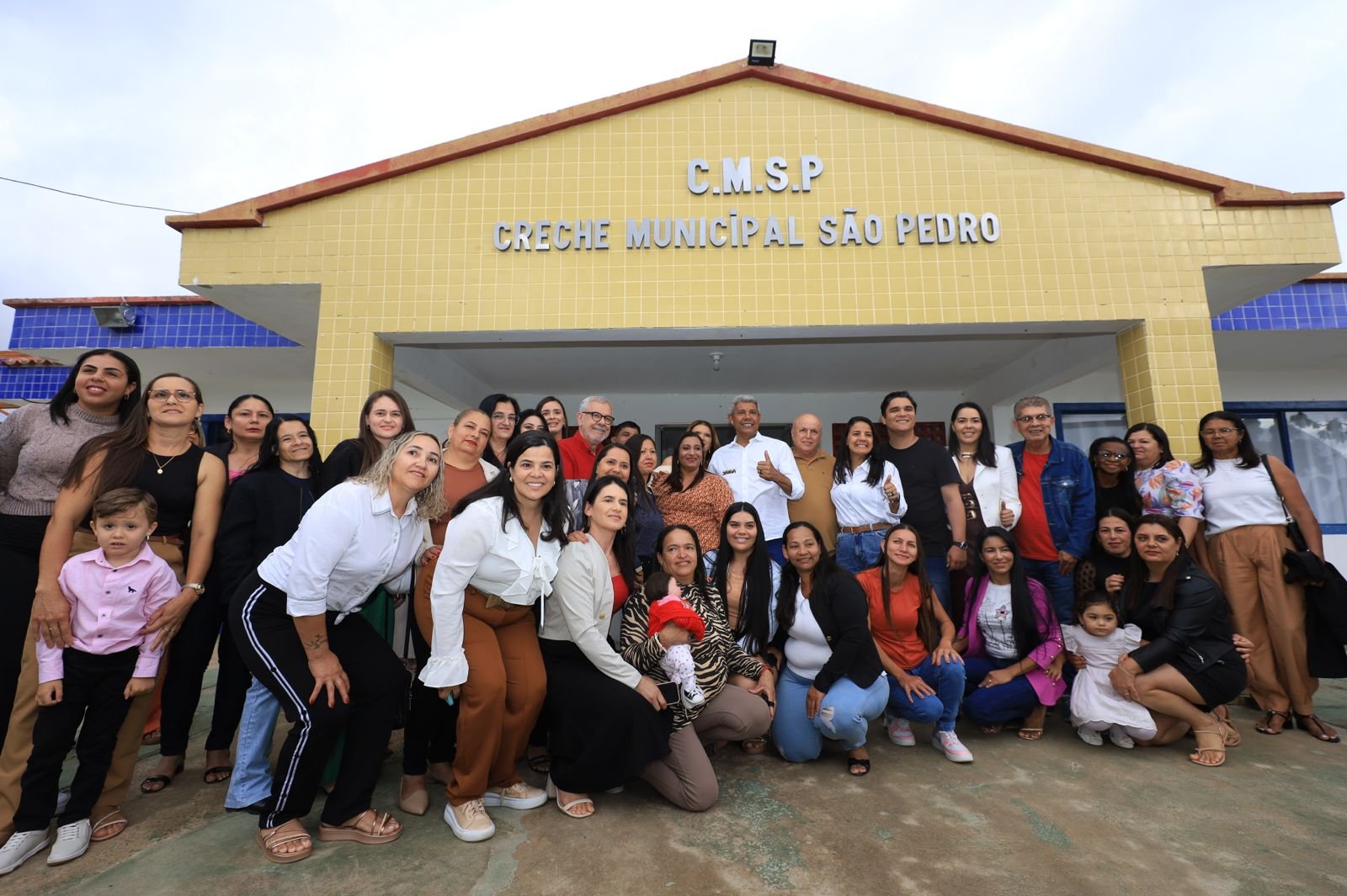 Imagem de Jerônimo entrega obras e reforça segurança, educação, água e produção rural em Aracatu