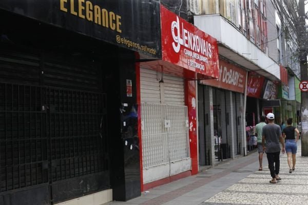 Imagem de Comerciantes relatam perda de 100% nas vendas durante apagão