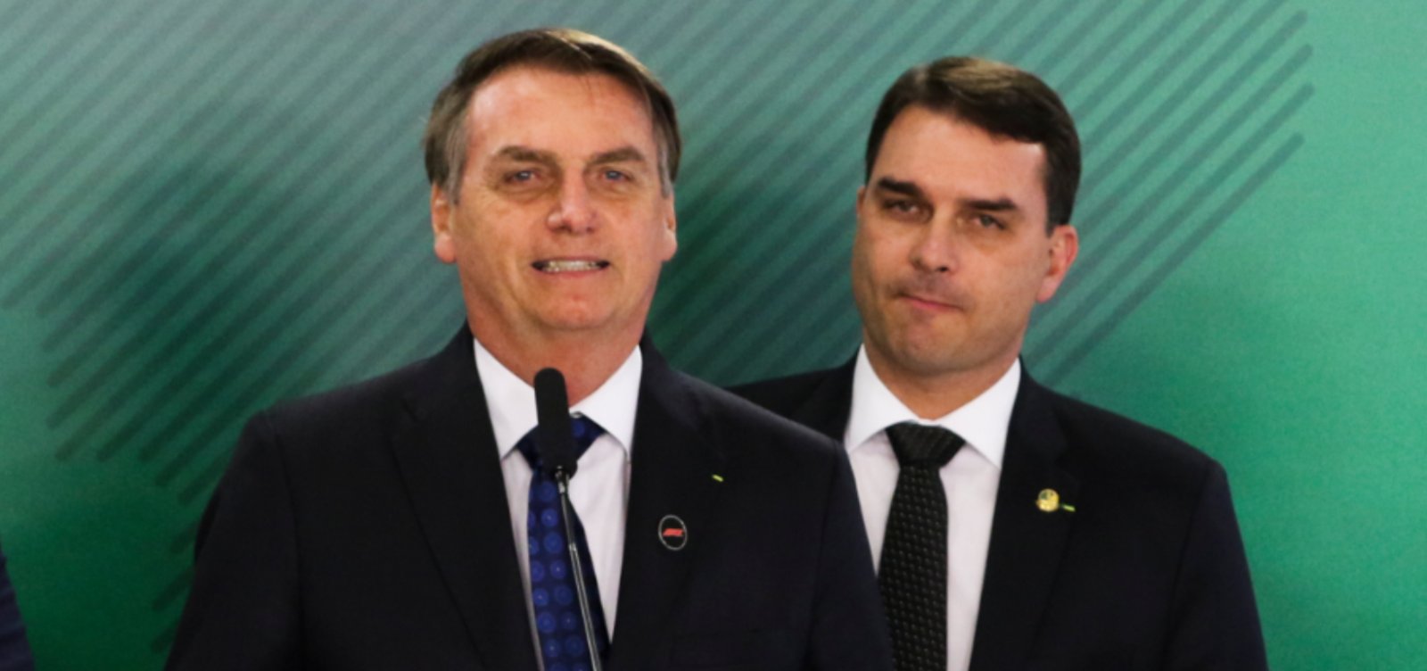 Imagem de Defesa de Flávio Bolsonaro afirma que suspensão de visitas a Jair Bolsonaro viola a Constituição
