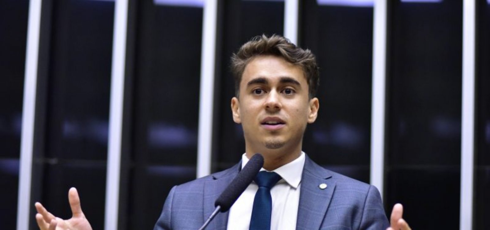 Imagem de Justiça condena Nikolas Ferreira a pagar R$ 20 mil por chamar PT de "partido dos traficantes"
