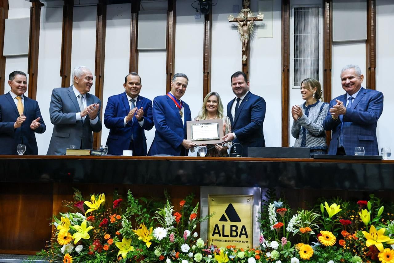 Imagem de Presidente do STF recebe Comenda 2 de Julho e Cidadania Baiana em sessão especial na ALBA